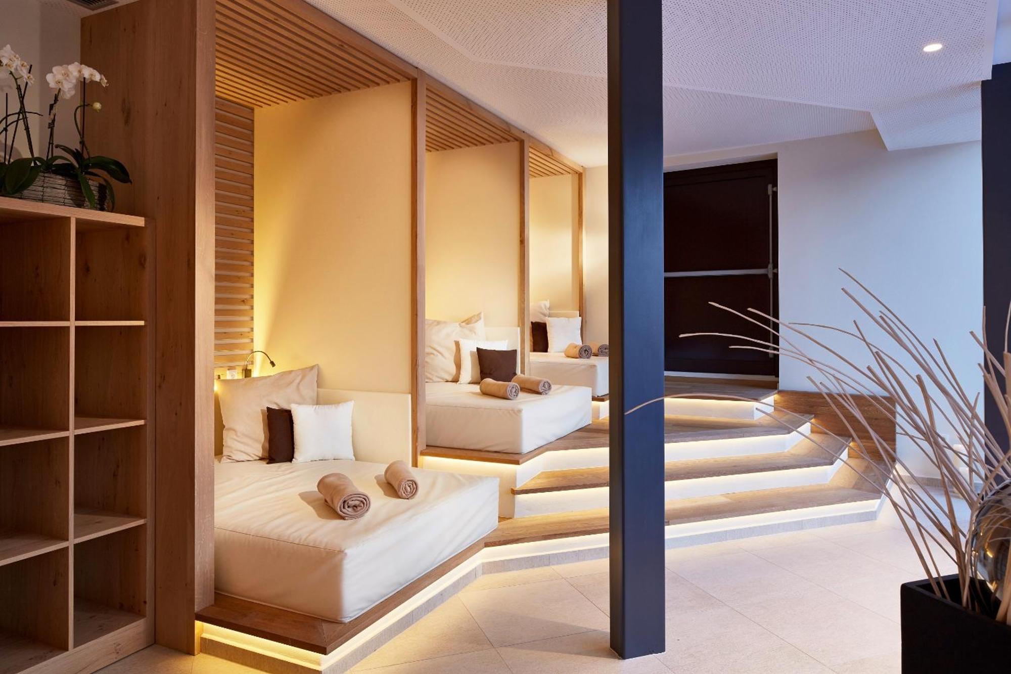 Preidlhof Luxury Dolce Vita Resort Naturns Exterior photo